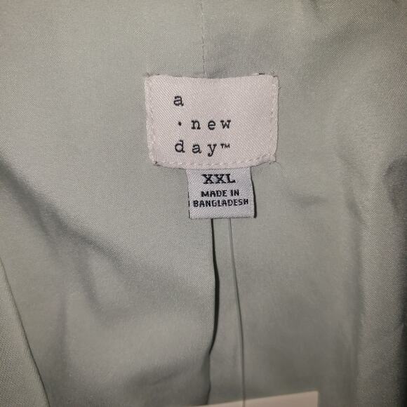 A New Day Women’s Blazer XXL Sage Green Boxy Fit Lined 2-Button Jacket NWT - Picture 5 of 11
